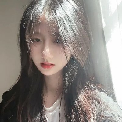 拥抱星星的月亮